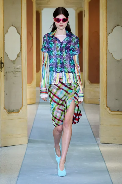 Look 26